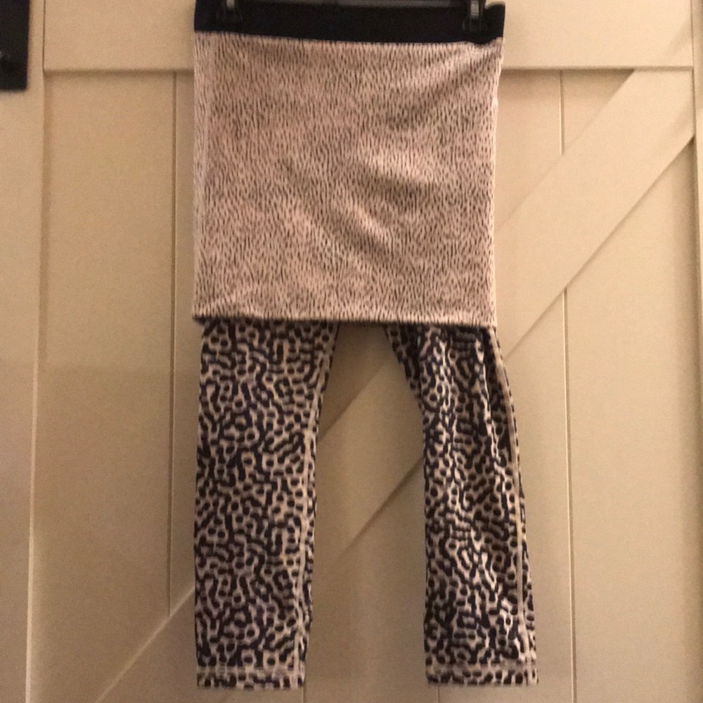 Lululemon yin to you leggings with skirt